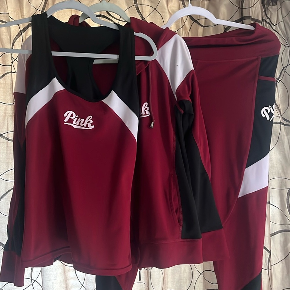 COPY - Im selling it doesn’t fit me, In good conditions I wear 2x but I take th…